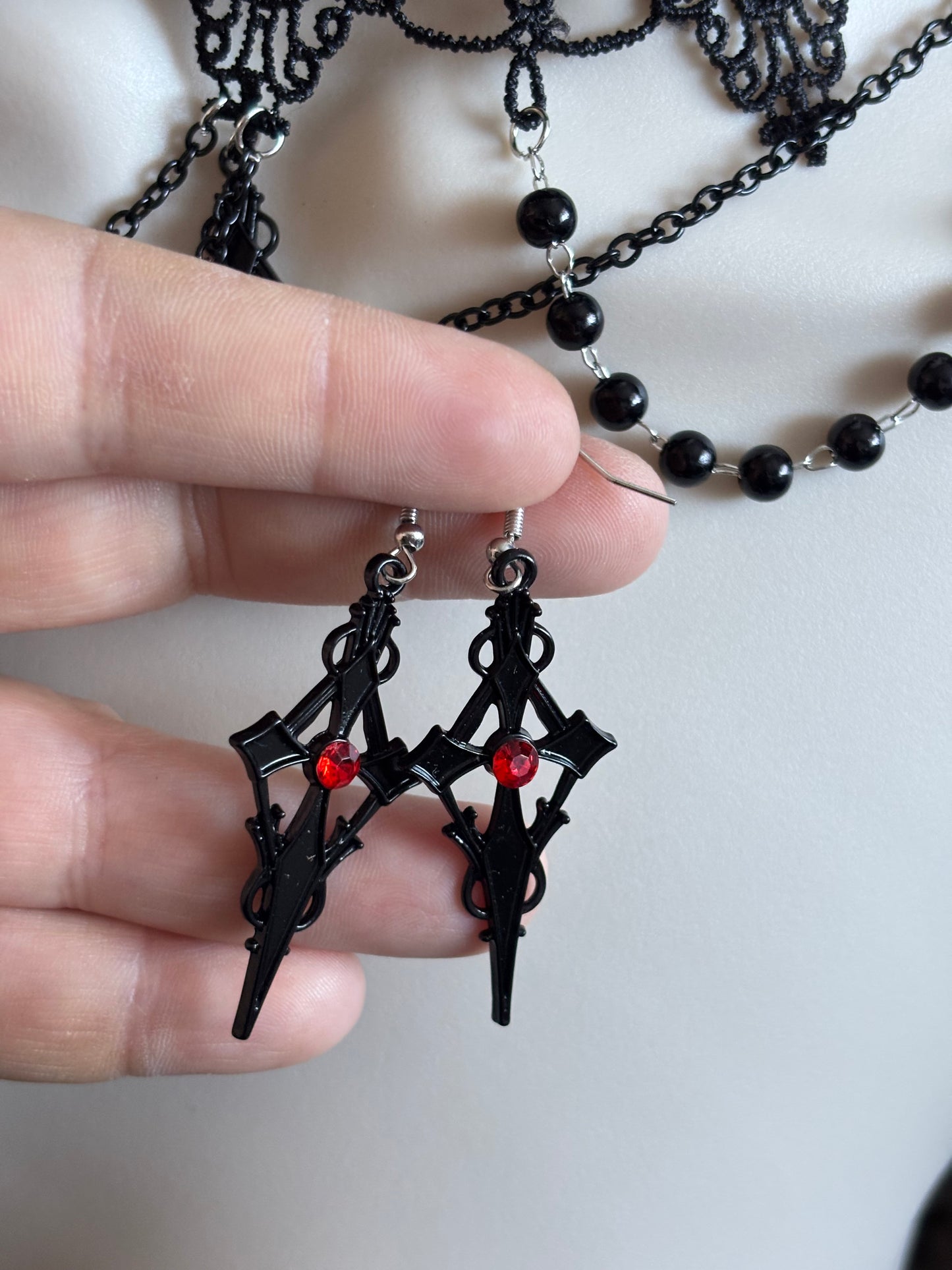 1 Necklace + 1 Pair of Earrings Jewelry Set - Dark Gothic Style