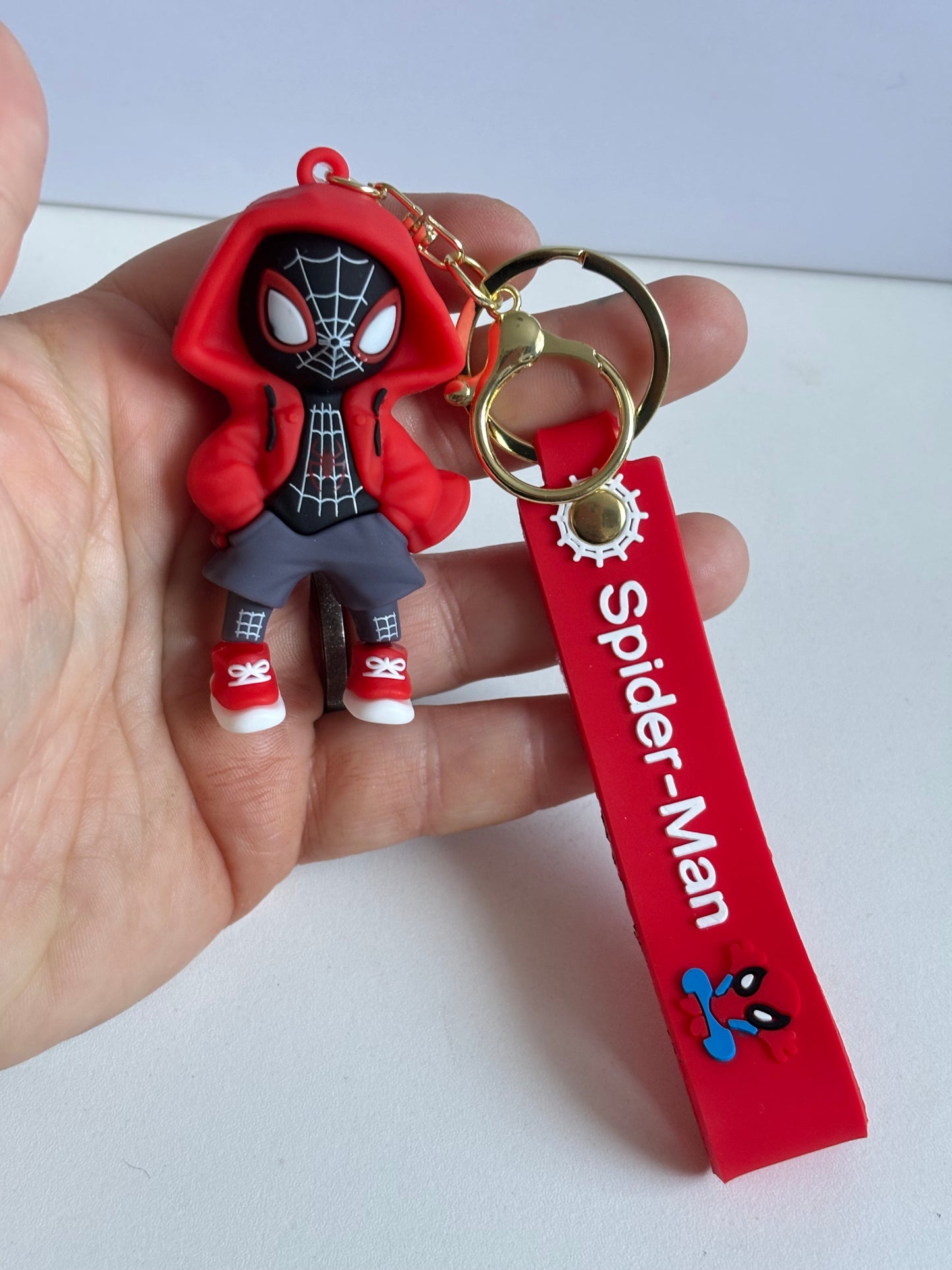 Spider-Man Keychain - Spider-/ Hooded Mask Replica with Iconic Logo &amp; Web Pattern