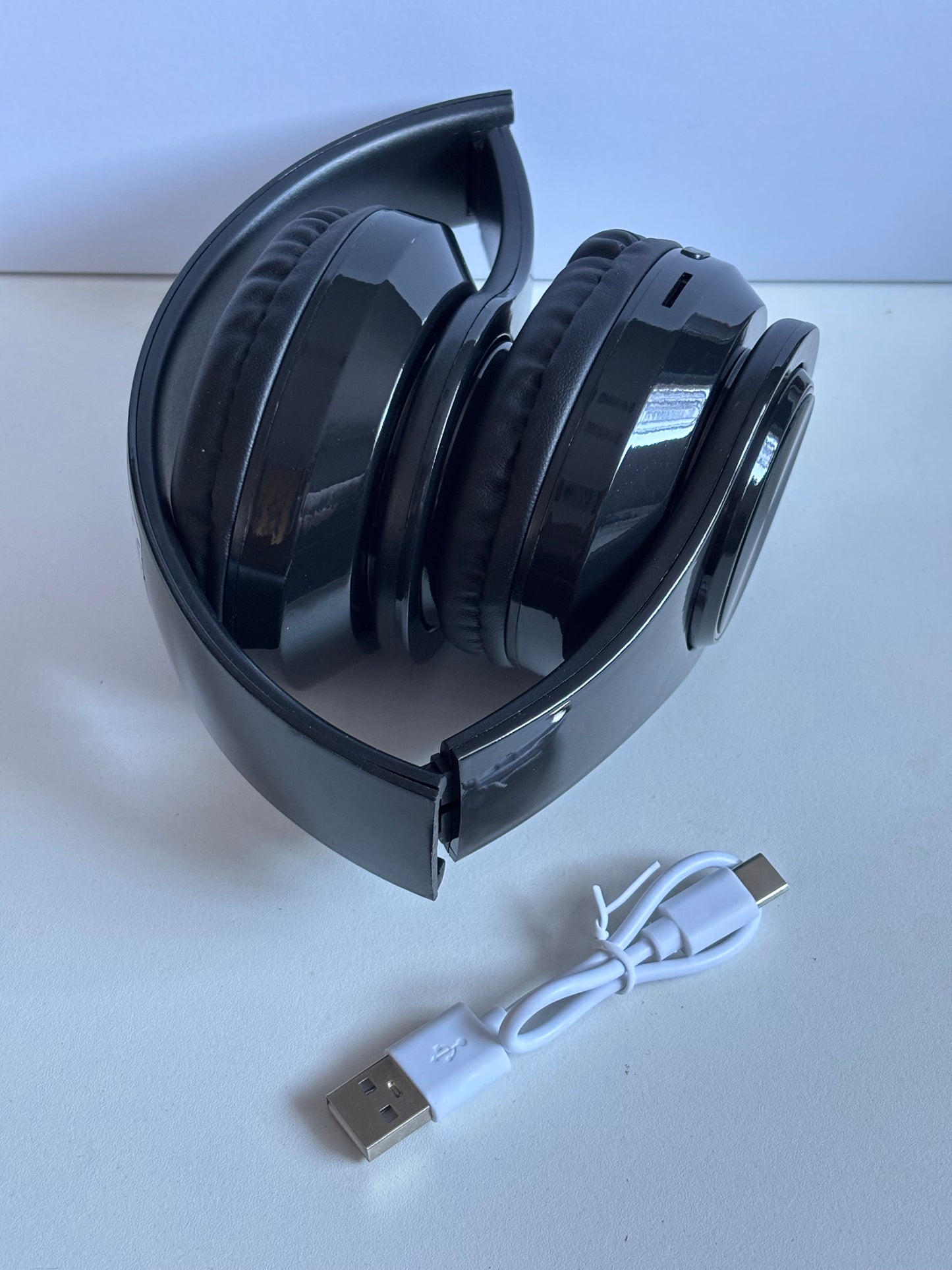 Wireless Headphones with Deep Bass, Built-in Mic, Lightweight Foldable Design, 3.5mm Audio Jack, Stereo Sound