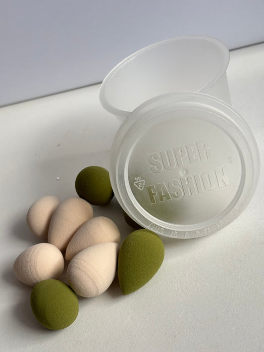 10 mini makeup sponges with mini cup